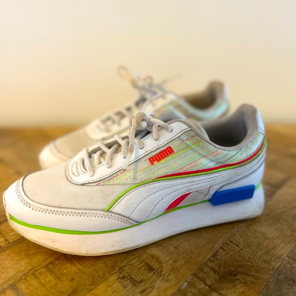 Puma sneakers size 5.5